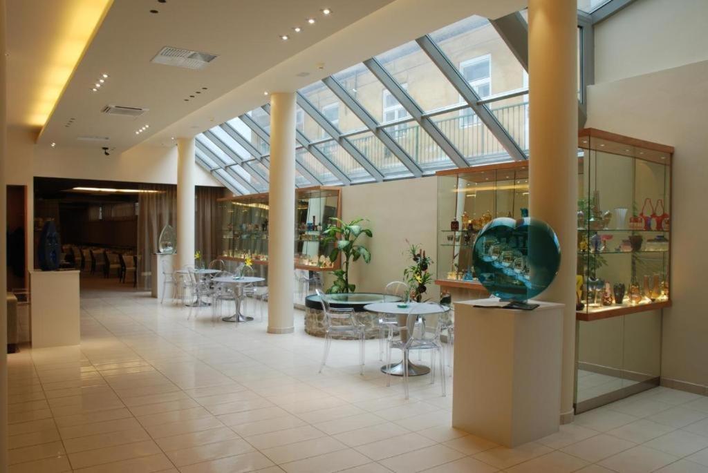 Ar Golden House Hotel Кошице Екстериор снимка