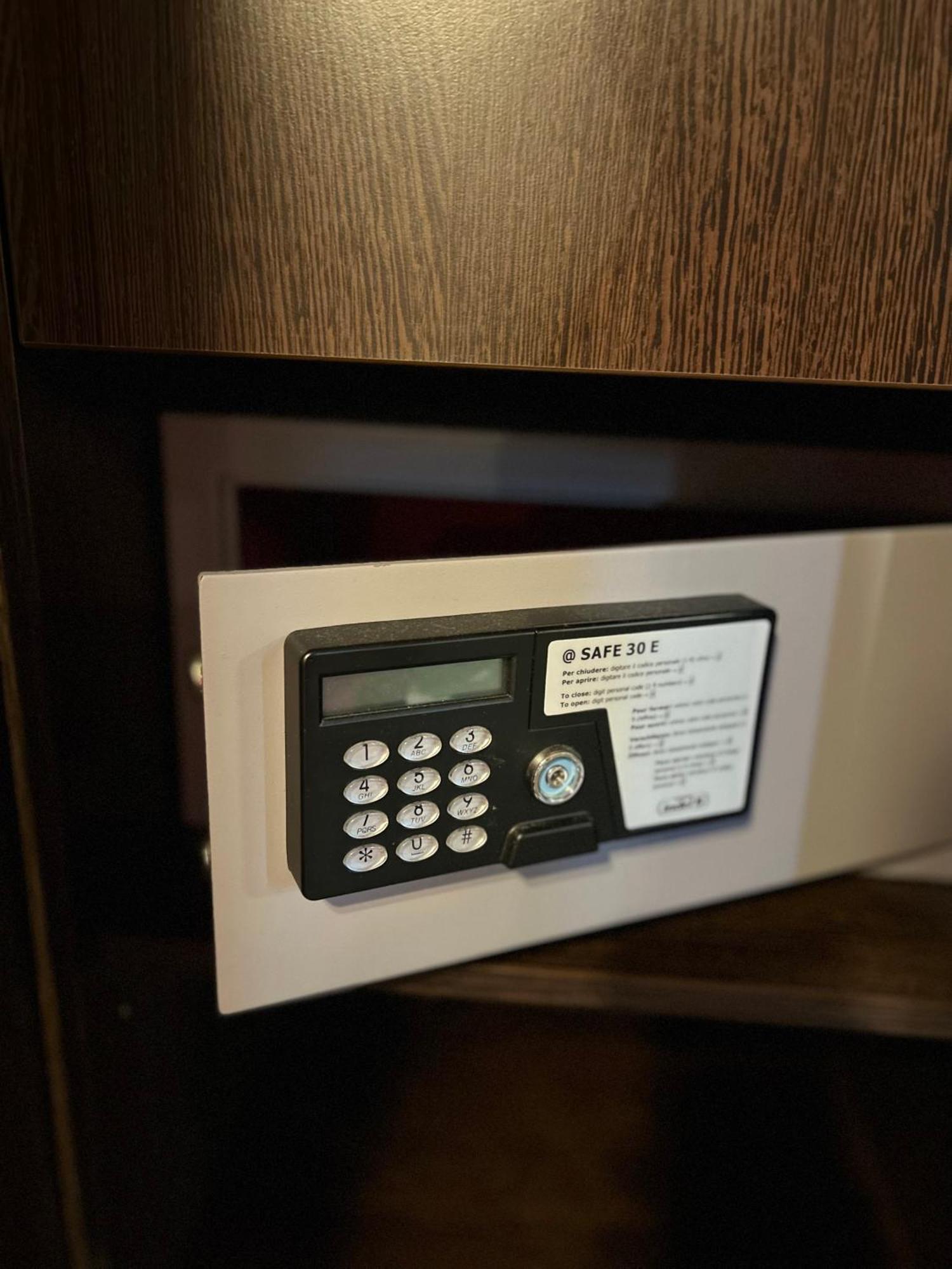Ar Golden House Hotel Кошице Екстериор снимка